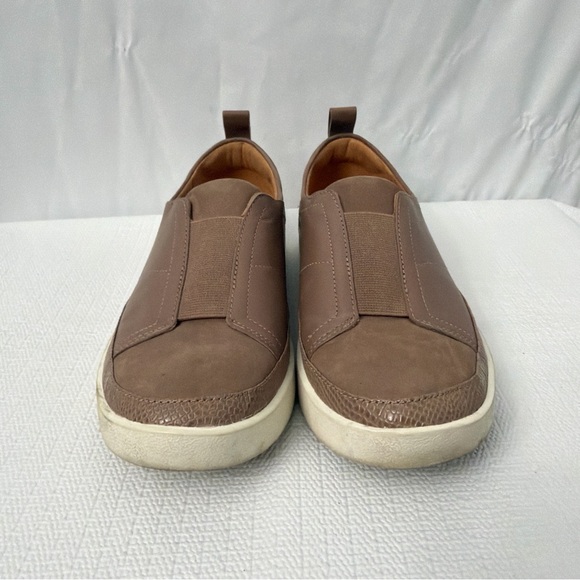 Vionic Zinah Loafers Shoes Womens Size 7 Leather Slip On - Picture 2 of 9